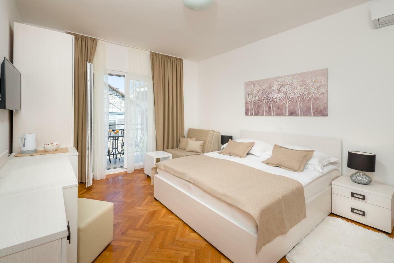 B&B Aurora Jelsa  Ngoại thất bức ảnh